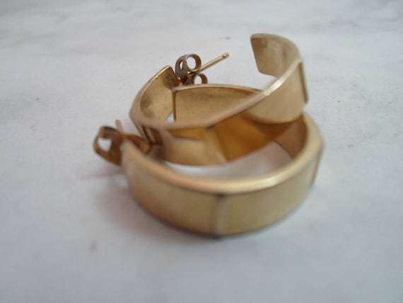 Vintage Hoop Earrings Industrial Gold Tone 1990's