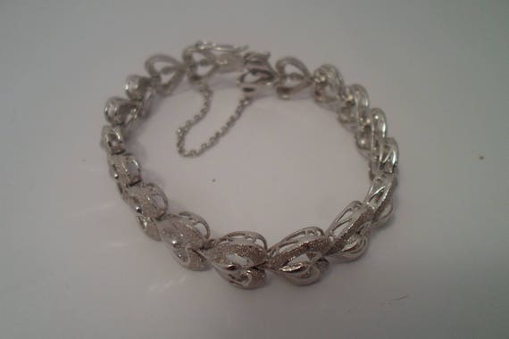 Vintage Mid Century Silver Bracelet Much Detailed Sclupered hearts