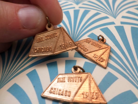 single vintage 1969 Girl Scouts tent charm CHICAGO made in Italy- 1 LEFT!