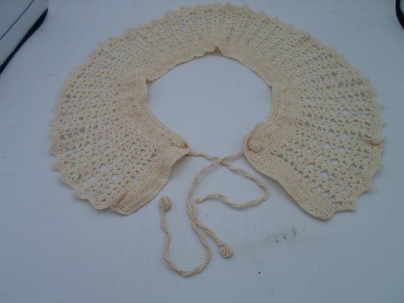 Vintage Hand Crochet Collar Detailed 1930's Adorable Mini Shade Pull Ties Ivory