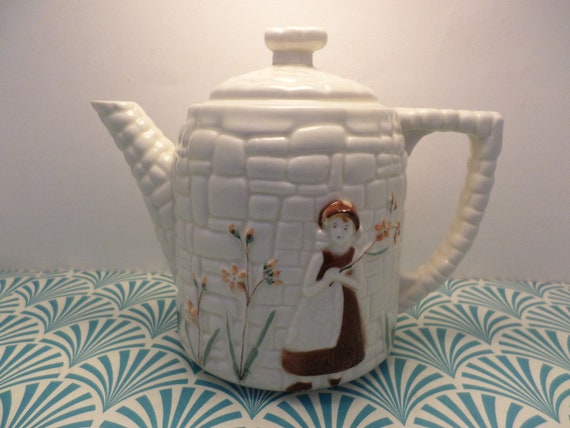 Vintage 50's Porcelier Made in the USA teapot country girl picking flowers Uranium glazed