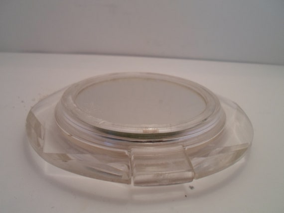 Vintage Lucite Belle Ayre Powder Compact all Original Glam Era Hollywood Cool Flying Saucer Shape