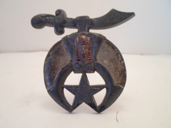 Masonic Sign Mark Spiritual Mystical Egyptian Star Sword Memorial Very Interesting cast metal Vintage