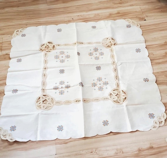 Vintage Linen Luncheon Ecru Tablecloth Cross stitch Embroidery Battenburg Lace Excellent