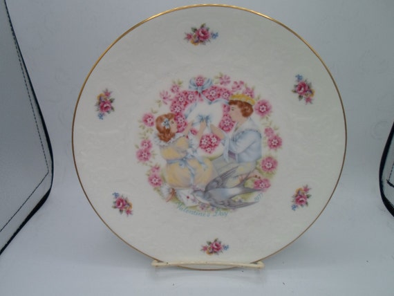 Vintage Valentine's Day Plate 1976 Royal Doulton Beauty 8.33" Hearts Valentines Swallows Victorian
