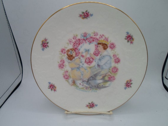 Vintage Valentine's Day Plate 1976 Royal Doulton Beauty 8.33" Hearts Valentines Swallows Victorian