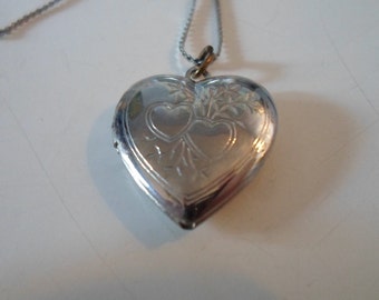 Vintage Heart Picture Locket and Chain Engraved with Interlocking Hearts and Vines