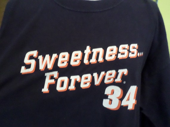 Vintage '99 The Chicago Bears Walter Payton Sweetness Forever 34 l/s t shirt Gilden