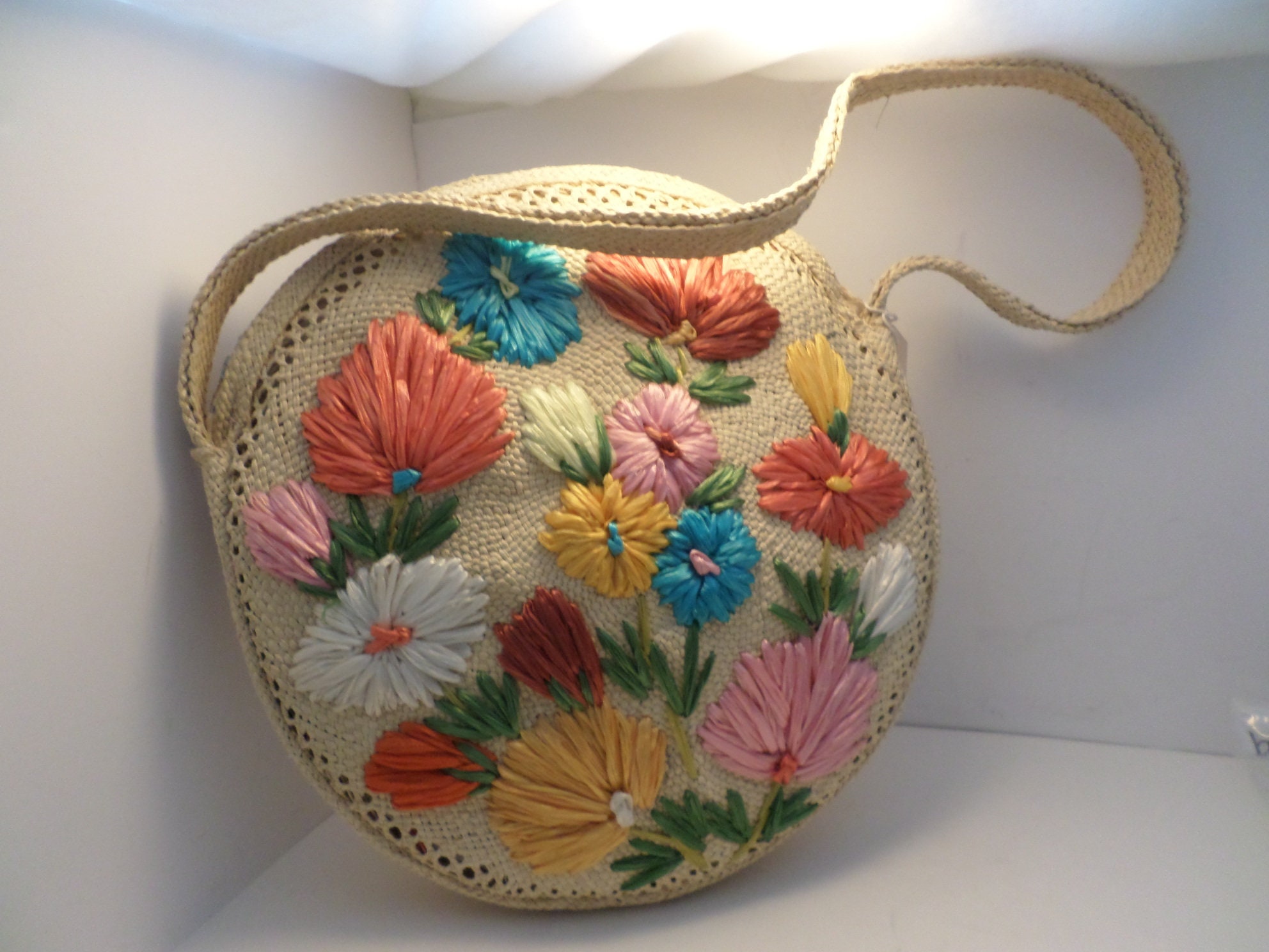 Vintage straw circle floral purse round shoulderbag vibrant flowers new ...