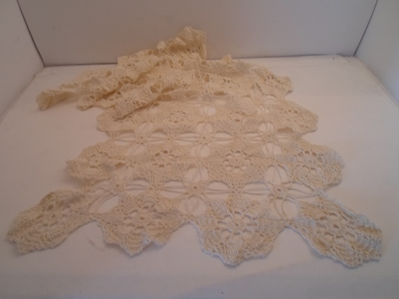Antique Hand Crochet Spider Webb Pattern Table Scarf Shabby Chic Ready for your Cottage