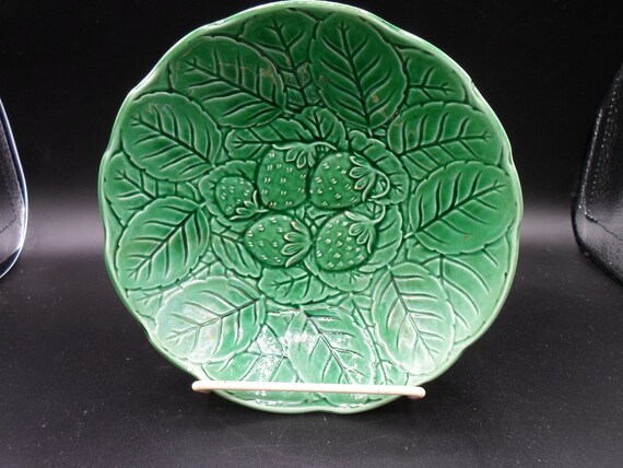 Vintage Majollica 6"Strawberry Bowl Beautiful Organic Green Fruit Desert Glazed Bowl