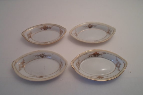 Vintage 4 Marked Nippon Hand Painted Gold Leaf Salt Cellars Dips Butter Pats Unique Shape