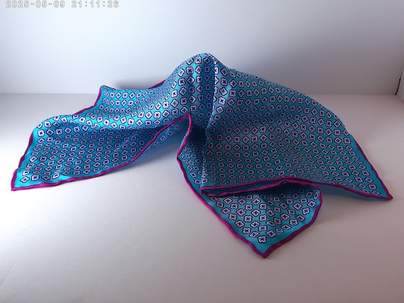 Vintage Y2K all silk turquoise and hot pink neck scarf