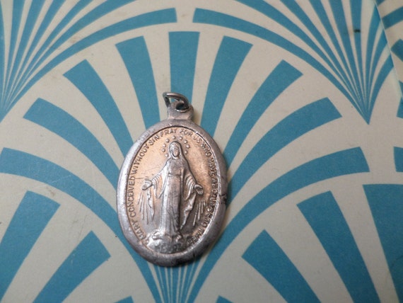 Vintage 1" oval Blessed Mother Mary lightweight aluminum metal charm Catholic Italy