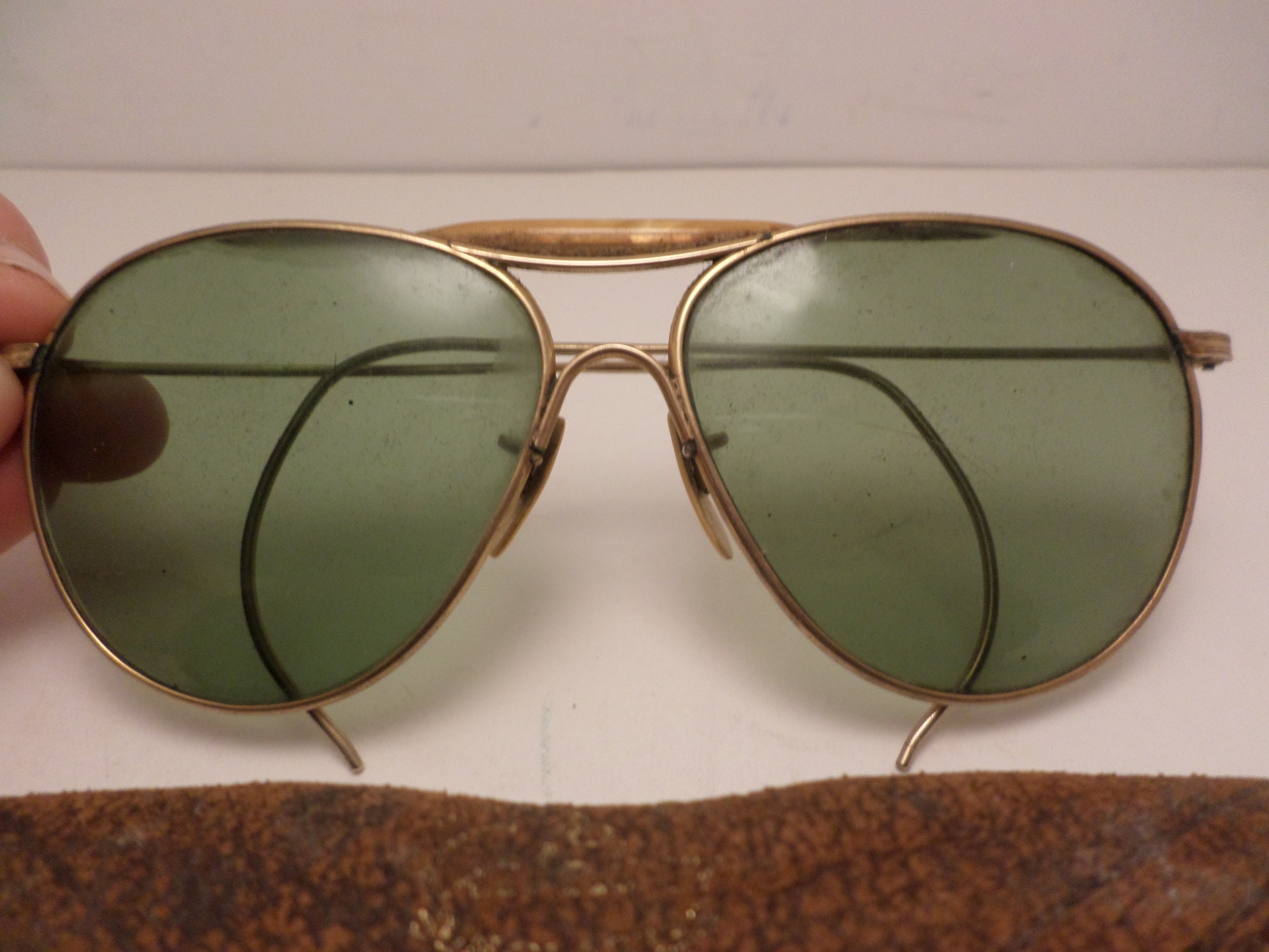 Vintage American Optical Aviators In Original Leather Case Gold Tone Sunglasses