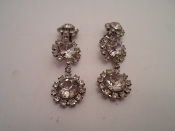 Vintage Long Drop Art Deco Clip Earrings Daisy Flowers Cocktail Prom Regency Chic Fabulous Design