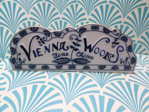 Store or collection ceramic plaque Vienna Woods Fine China, Seymour Mann NY porcelain