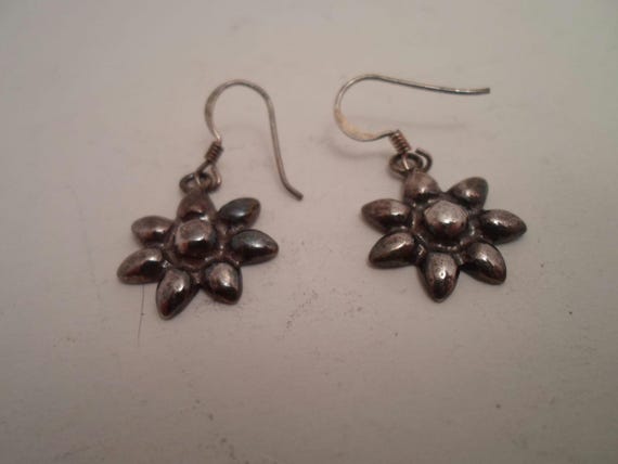 Vintage Art Deco Sterling Silver Pierced Earrings Signed HO 925 Flower Daisy Adorable