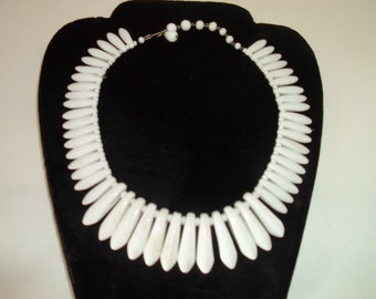Vintage Milk Glass Necklace Native Inspired Design 1940's Chic 16"