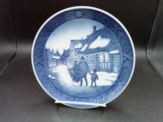Bing & Grondahl Collector plate Bringing Home the Christmas Tree 1980 Royal Copenhagen