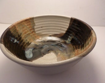 beautiful pottery bowl 70&#39;s vintage with fabulous multi color glaze ribbed with pedistal