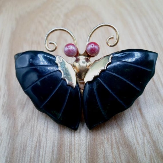 Vintage Black Nephrite Black Jade Butterfly Pendant Brooch Red Coral Eyes Gold Tone Body
