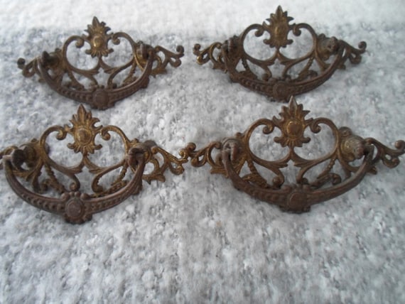 Antique Art Nouveau 4 Original Matching Cast Brass Drawer Handle Pulls Not A Reproduction Circa 1900 Cottage Chic Decorator Furniture