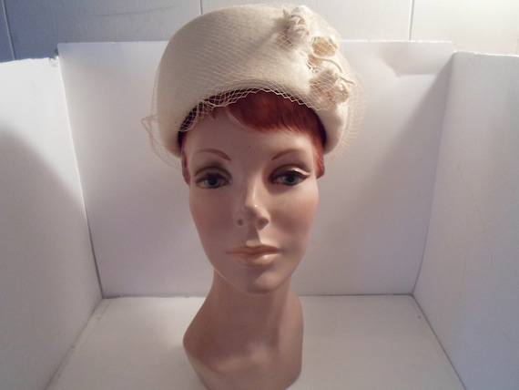 Vintage 60's Pill Box Hat with Veil Over White Wool Felt Fine Millinery Rose Buds