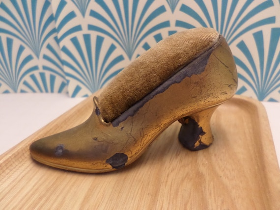 antique pincushion 1930's era sewing collectable ladies shoe