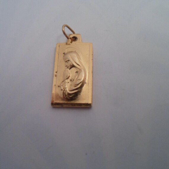 Vintage Mary Mother of Jesus Medal Gold Tone Lourdes Catholic
