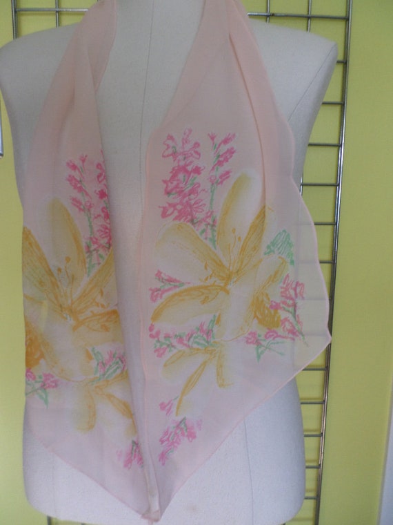 Beautiful Vera vintage 60's Spring pink Lillies Lilly scarf daffodils