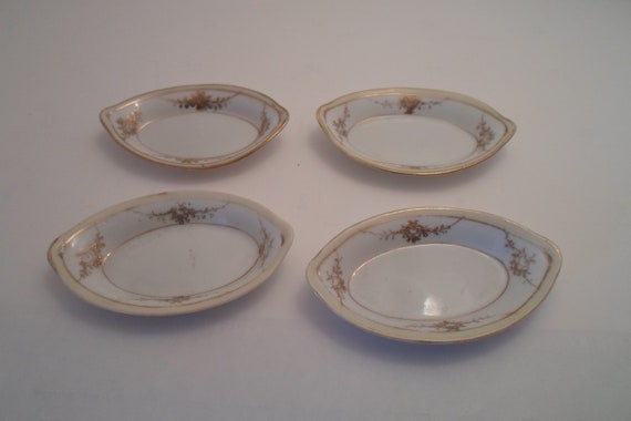 Vintage 4 Marked Nippon Hand Painted Gold Leaf Salt Cellars Dips Butter Pats Unique Shape