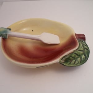 Vintage Ceramic Pear Condiment Bowl with Spoon Sauce Mustard Jelly Honey Adorable Table Top item As is