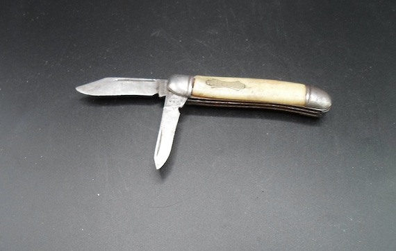 Vintage Colonial Made in USA Pocket Knife 3" closed 5" with blade out Collect American