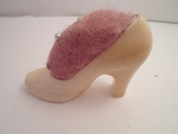 Vintage Pin Cushion Shoe Pink Wool Felt All Original Seamstress Sewing Super Cute 50's