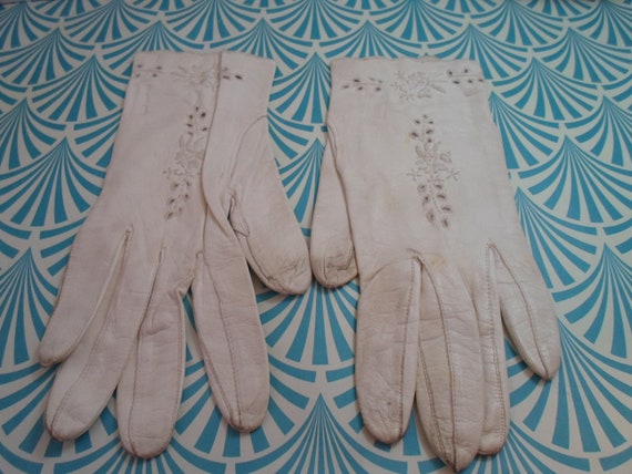 Vintage Leather Women's Wrist Gloves 8"Kid Leather Delicate Embroidery