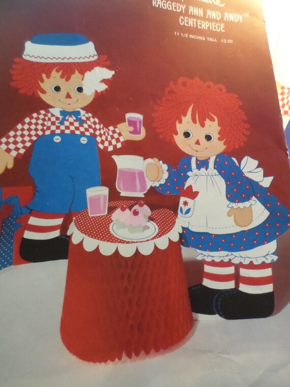 Vintage 1974 Hallmark Raggedy Ann and Andy centerpiece cut out card honeycomb