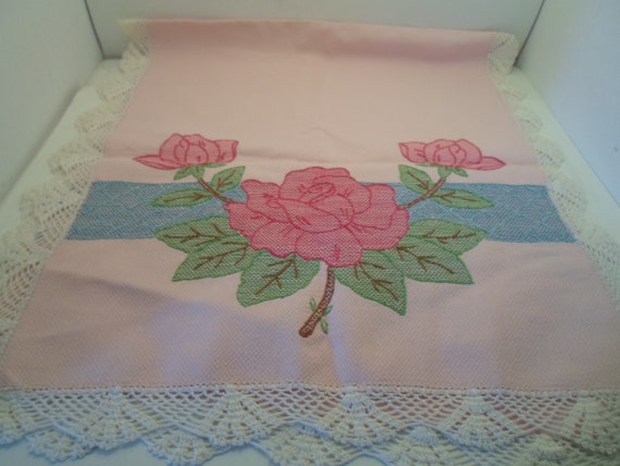 Art Deco Embroidered Table Runner Dresser Scarf Powder Pink Textured Cotton Large Roses Leaves Crocheted Edges