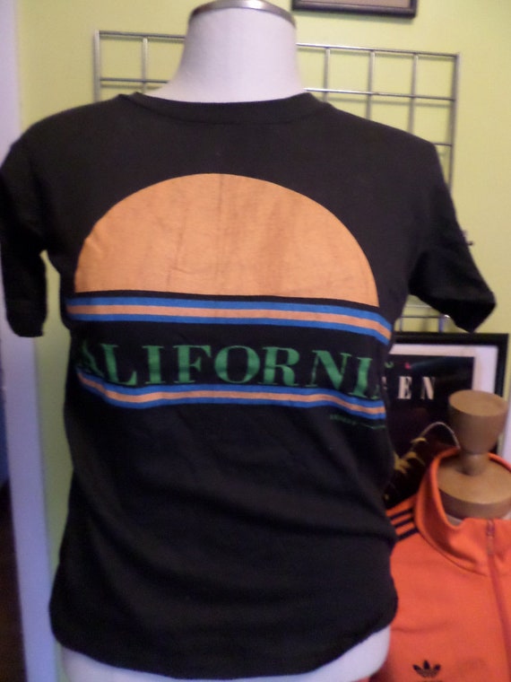 Authentic Vintage 80's California souvenir T Shirt Rad! Fantasy label