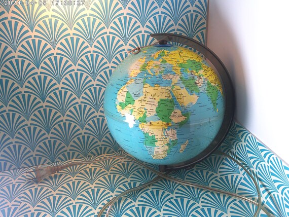 Vintage 90's small globe swag pendant lamp 25" circumference 10" top to bottom
