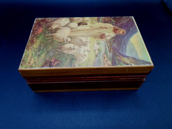 Vintage The Lord is My Shepherd Mini Pine Souvenir Box Bible Trinkets Dresser 1950's Harrisburg Va.