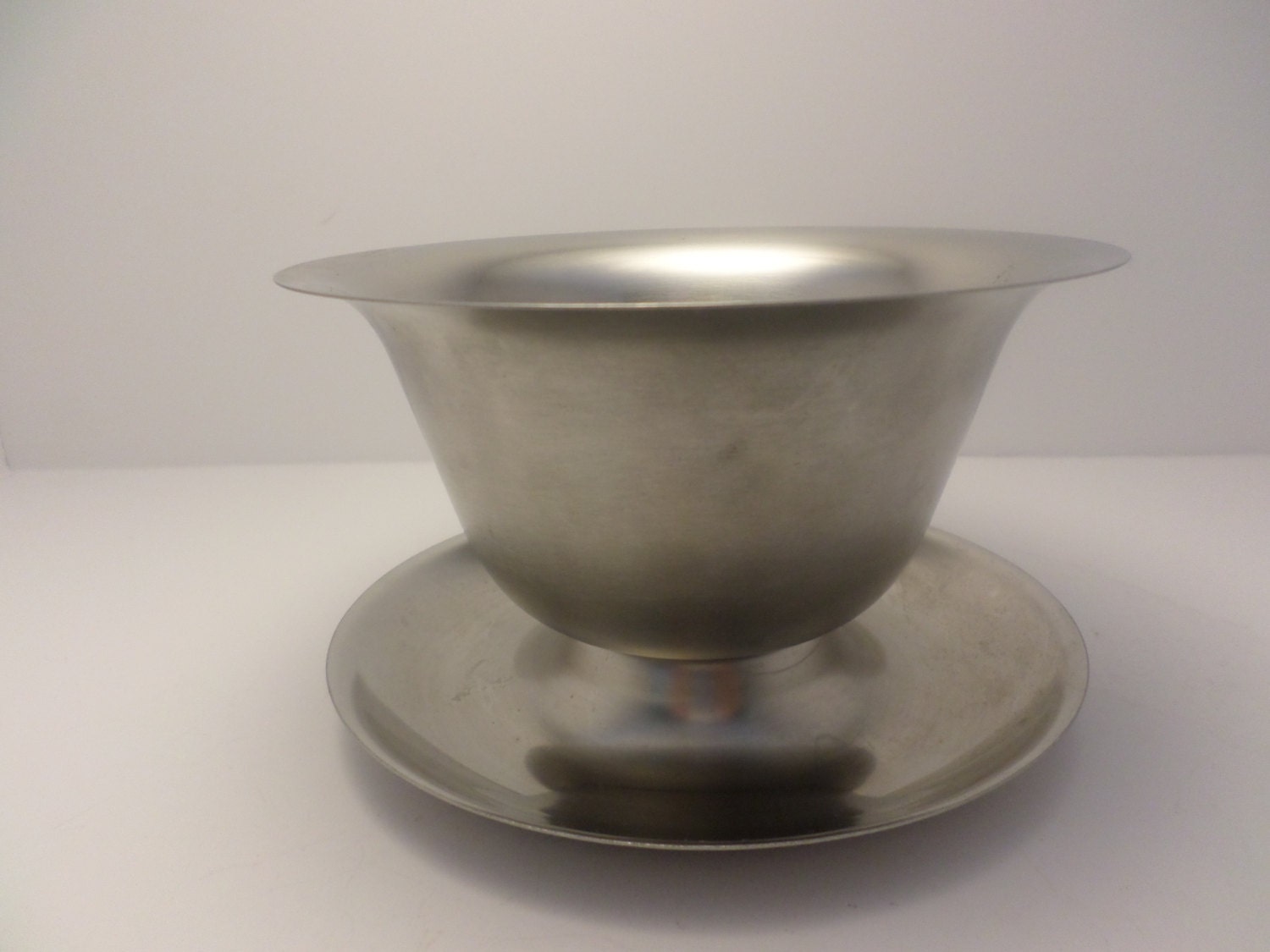 Vollrath Mid-Century Modern stainless steel sauce bowl gravy bowl ... Vollrath Mid-Century Modern stainless steel sauce bowl gravy bowl ...