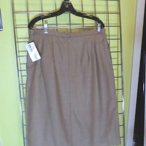 Vintage 70's-80's NWT Pendleton Made in the USA tan virgin wool walking skirt size 16