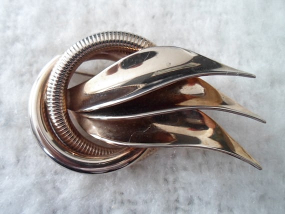 Original Antique True Art Deco Pin Brooch Snake Feather Flame Design Coiled Unusual Suit Lapel Pin Coat Scarf Pin Super Cool