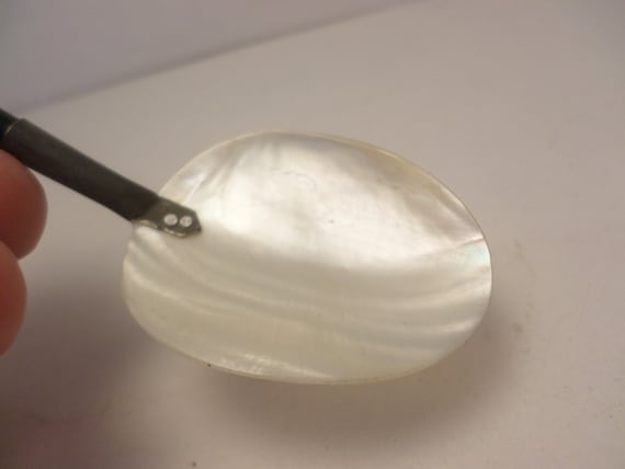 Fabulous shell vintage caviar spoon 40's