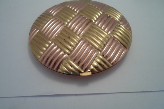 Vintage Compact Tri Color Gold Tone Basket Weave Large Evans Compact Hollywood Vanity Chic Design 1950's