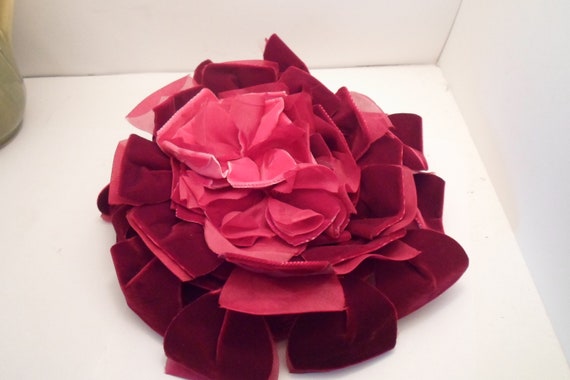 Vintage Mid Century 60's Pill Box Rose Hat Mrs Stanley New York Velvet Silk Jackie Kennedy 1960 Original design