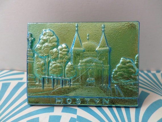 beautiful vintage Hostyn Cathedral Texas art glass souvenir 2 and a quarter inch