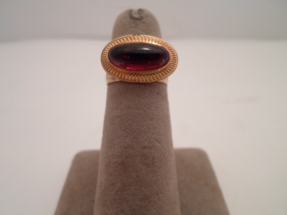 Vintage 14k Yellow Gold Ring Wide Band with Applied Bezeled Oval Garnet Stone Satin Textured Satin Band