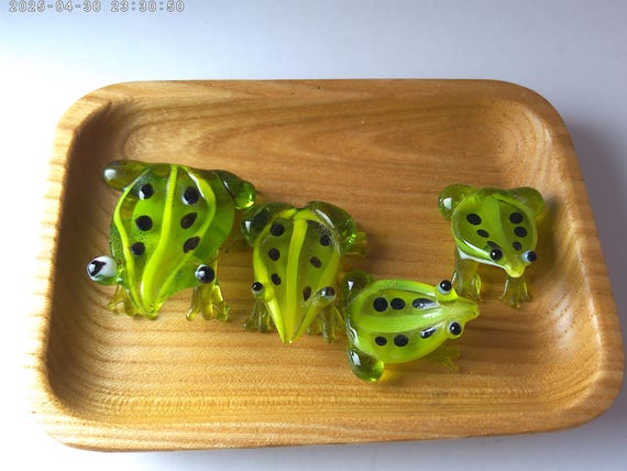 Kleiner Art glass frog family miniatures 4 pc 3 sizes hand made